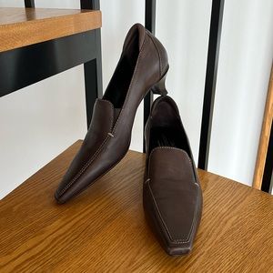 Couture Donald J Pliner Brown Kitten Heel Size 7.5‎ Narrow